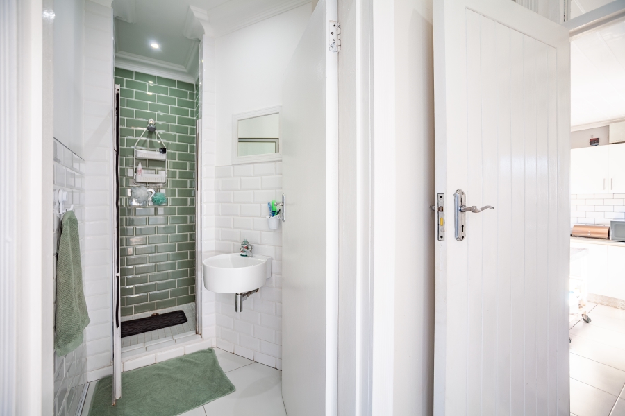 5 Bedroom Property for Sale in Milnerton Central Western Cape